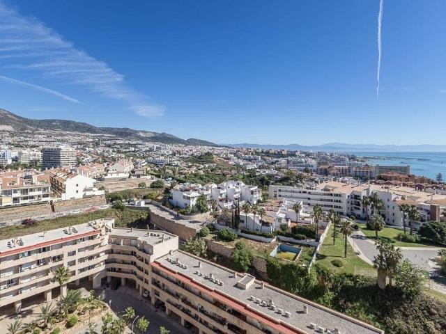 Piso de alto standing de 105 m2 en venta en Benalmádena, España