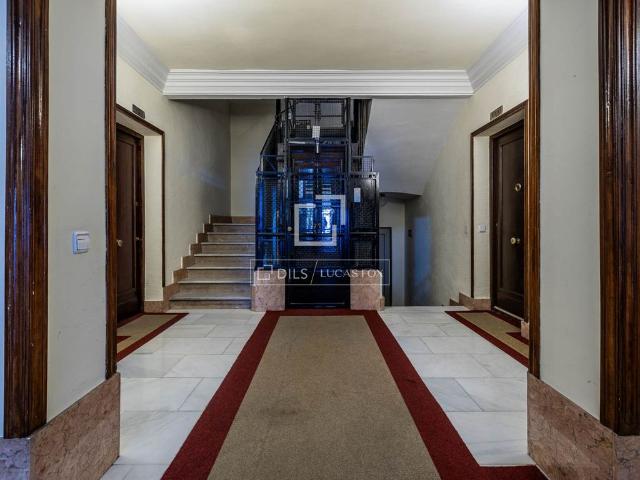 Piso de alto standing de 106 m2 en venta en Madrid, España