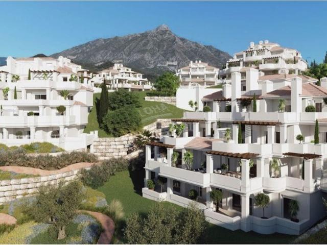 Piso de alto standing de 106 m2 en venta en Aloha, Marbella, Málaga, Andalucía