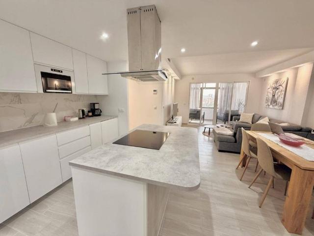 Piso de alto standing de 106 m2 en venta en Fuengirola, España
