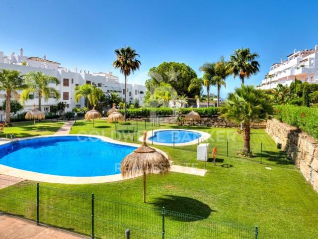 Piso de alto standing de 107 m2 en venta en Estepona, Andalucía