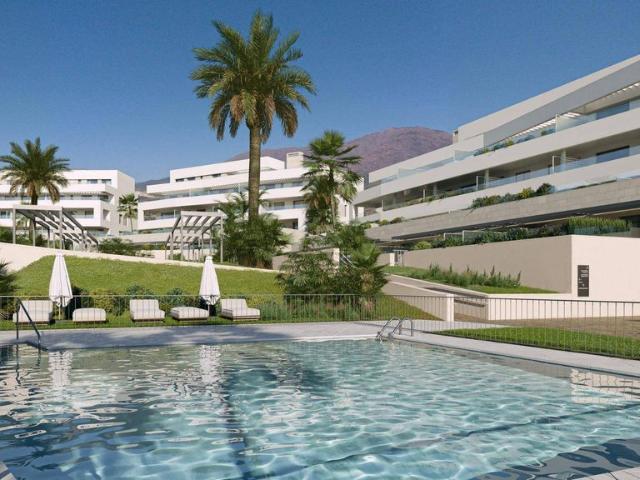 Piso de alto standing de 107 m2 en venta en Estepona, Andalucía