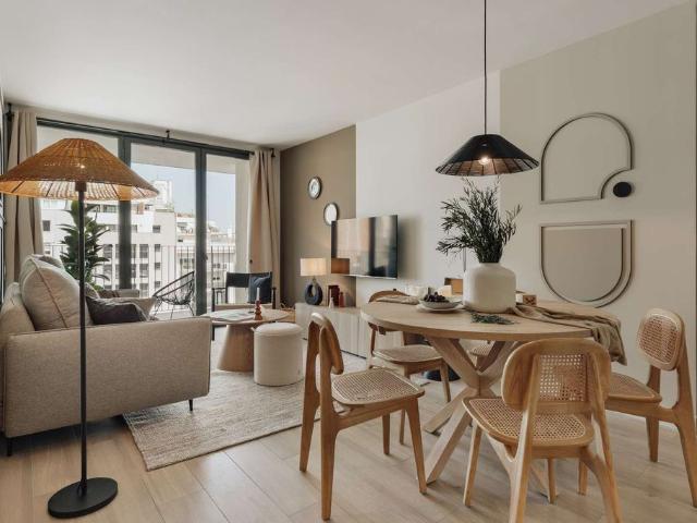 Piso de alto standing de 108 m2 en alquiler en Barcelona, Cataluña