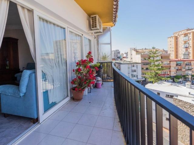 Piso de alto standing de 101 m2 en venta en Fuengirola, Andalucía