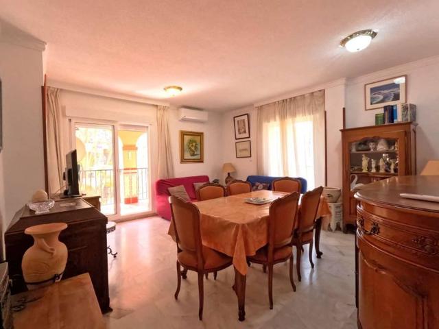Piso de alto standing de 101 m2 en venta en Fuengirola, Andalucía
