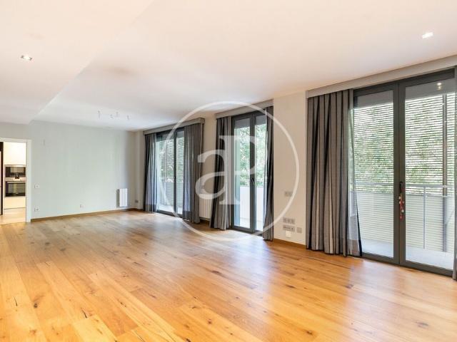 Piso de alto standing de 102 m2 en venta en Barcelona, Cataluña