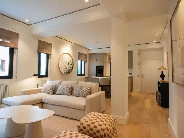 Piso de alto standing de 103 m2 en alquiler en Madrid, Comunidad de Madrid