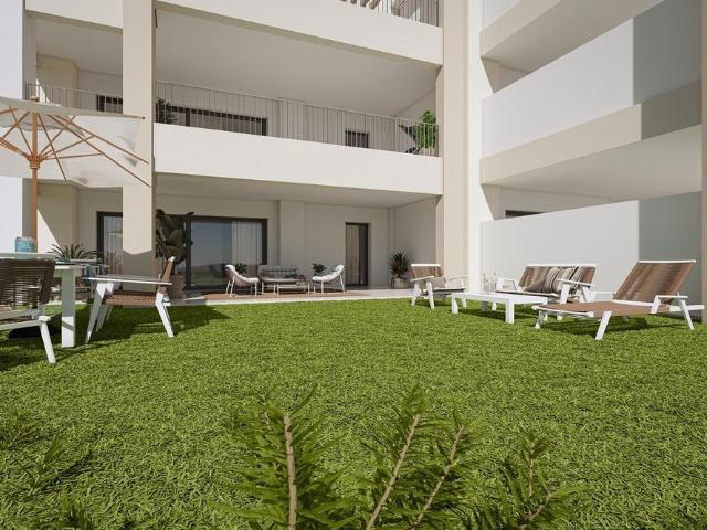 Piso de alto standing de 103 m2 en venta en Manilva, España
