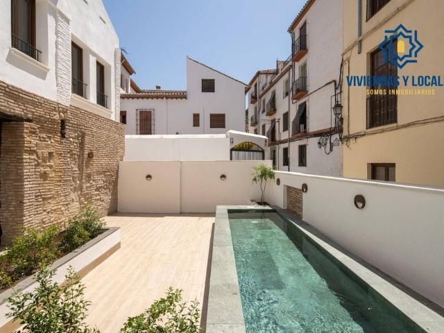 Piso de alto standing de 115 m2 en venta en Granada, España