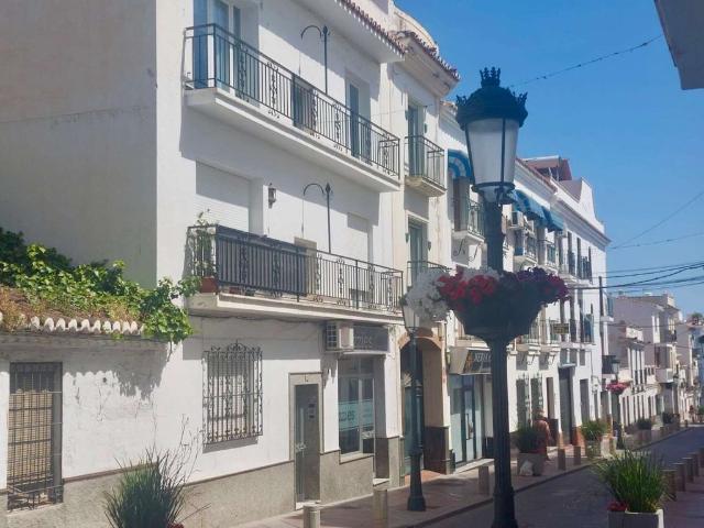 Piso de alto standing de 117 m2 en venta en Nerja, España