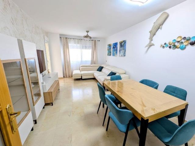 Piso de alto standing de 117 m2 en venta en Torremolinos, Andalucía