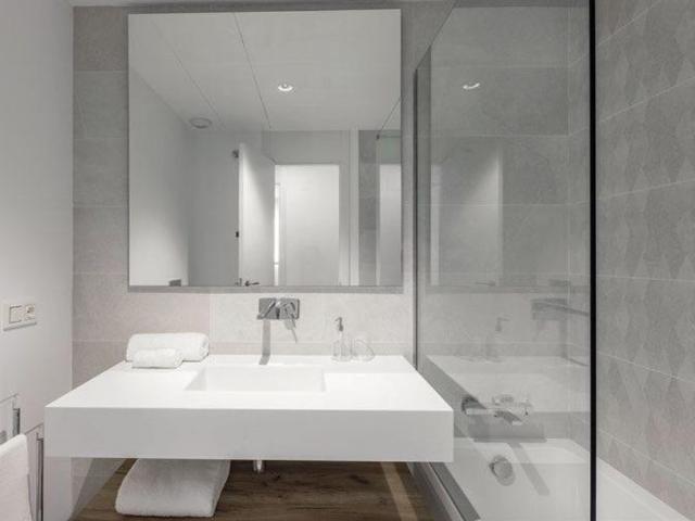 Piso de alto standing de 118 m2 en venta en Marbella, España