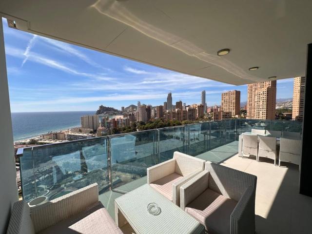 Piso de alto standing de 119 m2 en alquiler en Benidorm, España
