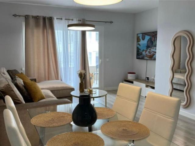 Piso de alto standing de 110 m2 en alquiler en Nueva Andalucia, España