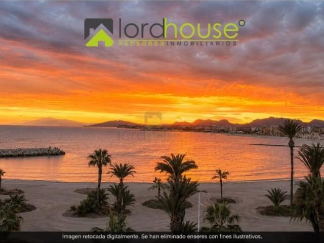 Piso de alto standing de 110 m2 en venta en Águilas, Murcia