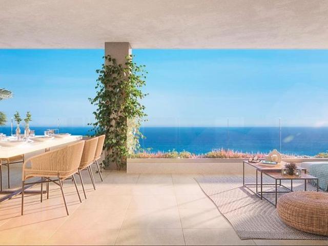 Piso de alto standing de 121 m2 en venta en Benalmádena, Andalucía
