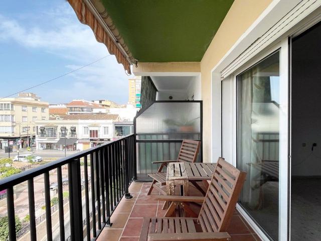Piso de alto standing de 110 m2 en venta en Fuengirola, España