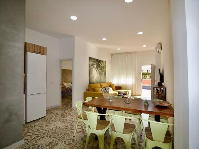 Piso de alto standing de 110 m2 en venta en Torremolinos, Andalucía