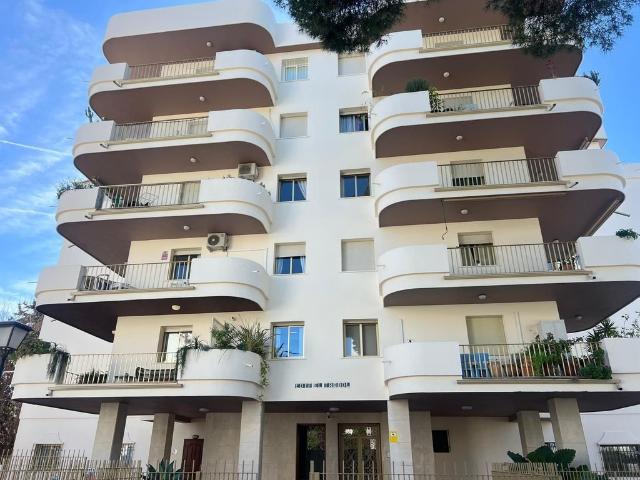 Piso de alto standing de 111 m2 en venta en Marbella, Andalucía