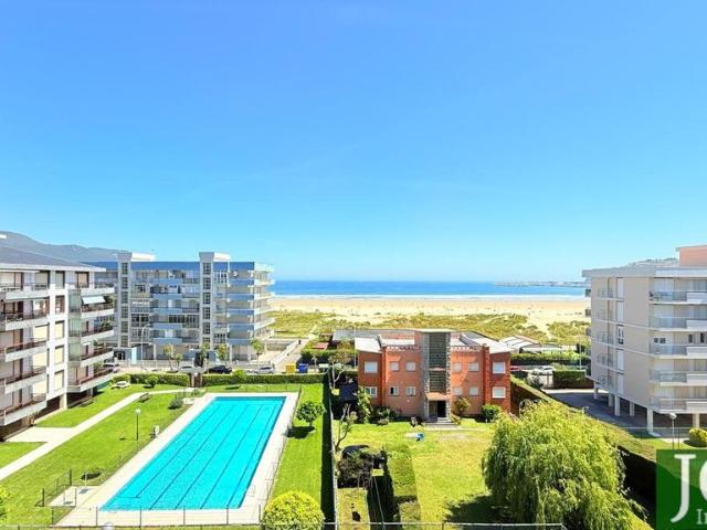 Piso de alto standing de 111 m2 en venta en Laredo, Cantabria