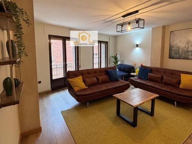Piso de alto standing de 113 m2 en venta en León, España