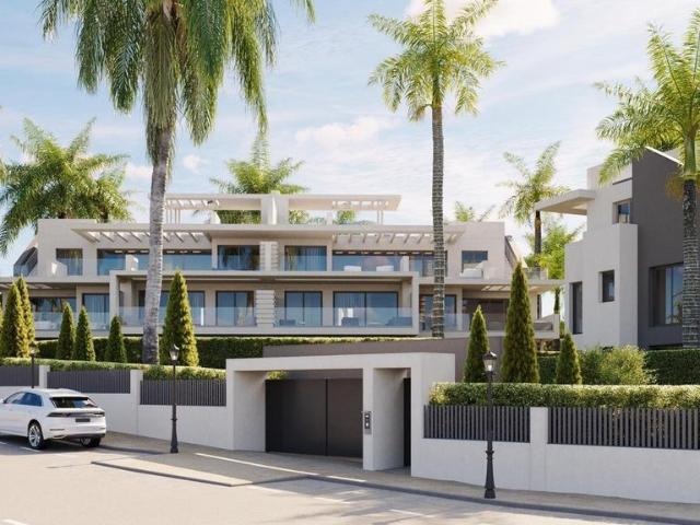 Piso de alto standing de 128 m2 en venta en Estepona, España