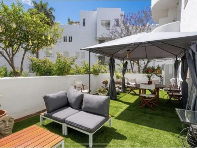 Piso de alto standing de 120 m2 en venta en La Carolina Guadalpin, Marbella, Málaga, Andalucía