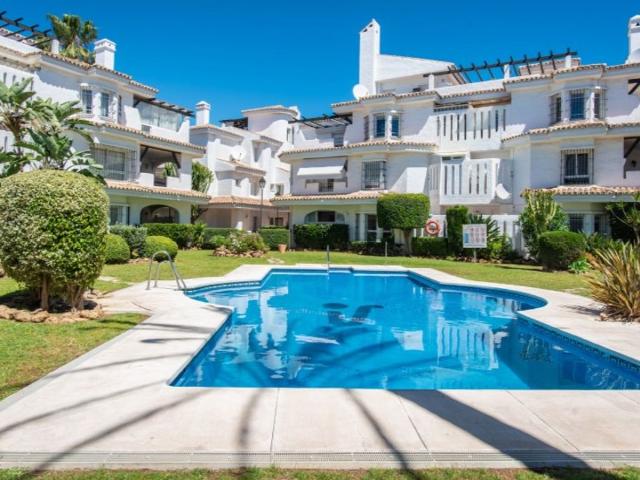 Piso de alto standing de 121 m2 en venta en Marbella, España