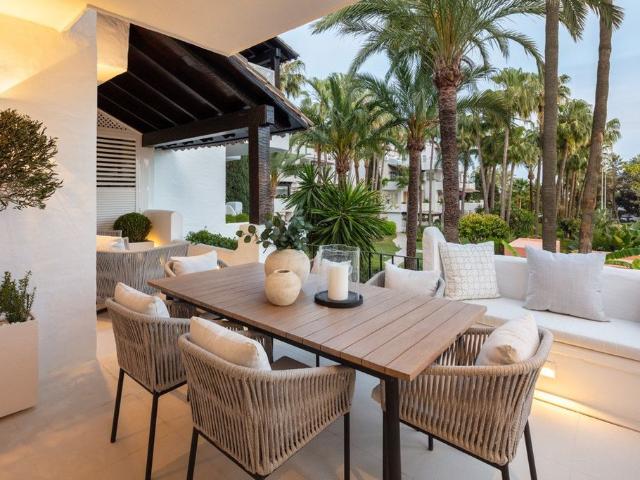 Piso de alto standing de 121 m2 en venta en The Golden Mile, Marbella, Andalucía