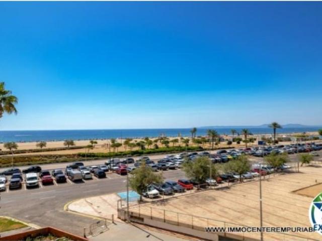 Piso de alto standing de 122 m2 en venta en Empuriabrava, Cataluña