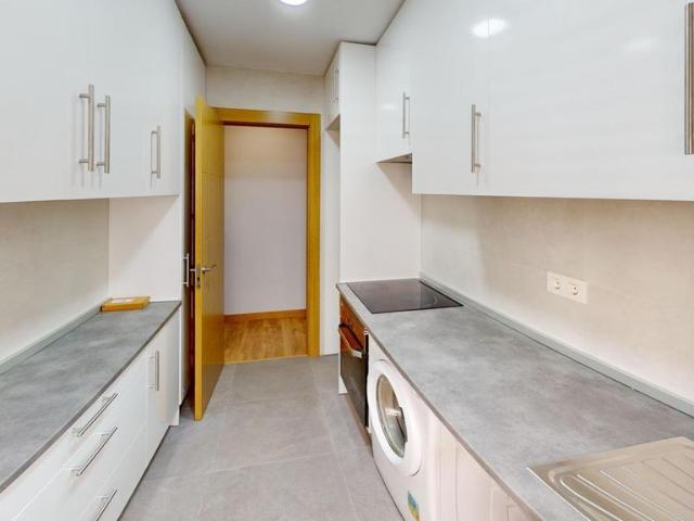 Piso de alto standing de 123 m2 en alquiler en Madrid, España