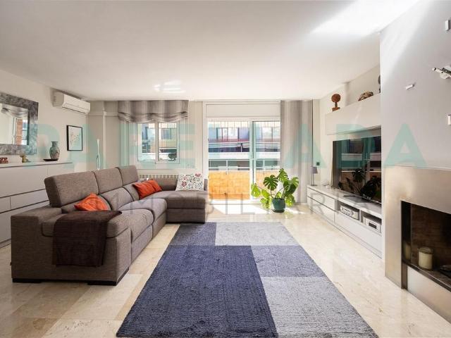 Piso de alto standing de 135 m2 en venta en Badalona, Cataluña