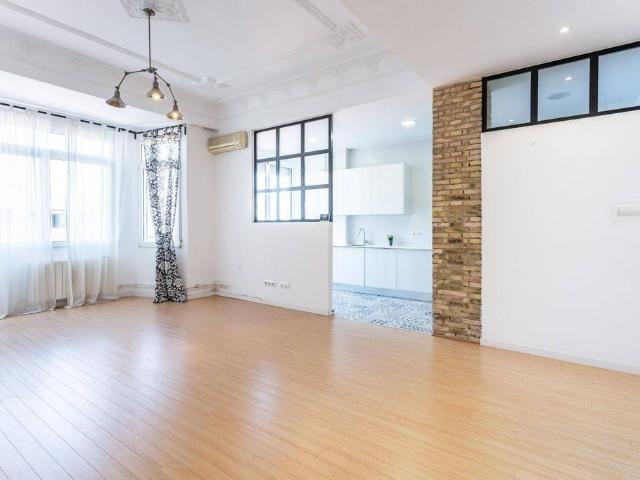 Piso de alto standing de 130 m2 en alquiler en Valencia, España