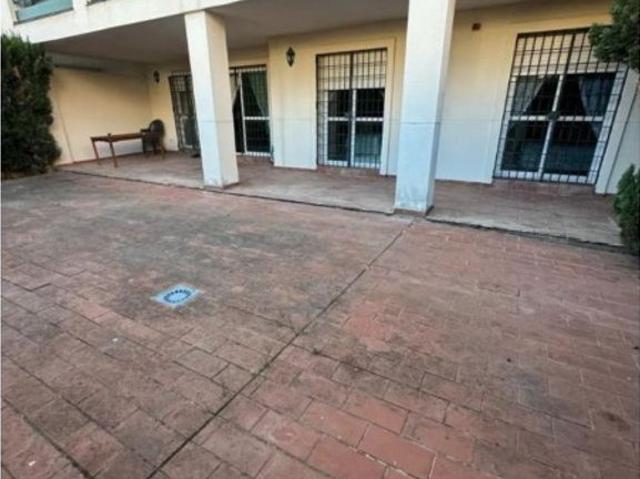 Piso de alto standing de 130 m2 en venta en Nueva Andalucia centro, Marbella, Málaga, Andalucía