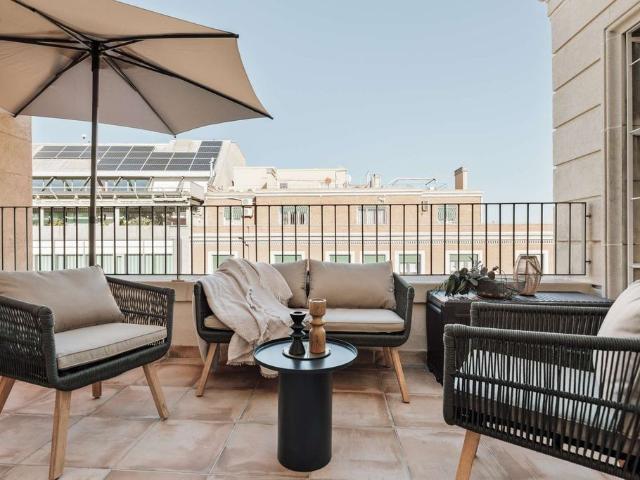 Piso de alto standing de 132 m2 en alquiler en Barcelona, Cataluña