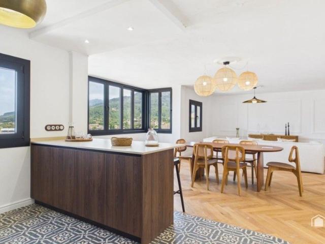 Piso de alto standing de 132 m2 en venta en Sóller, España