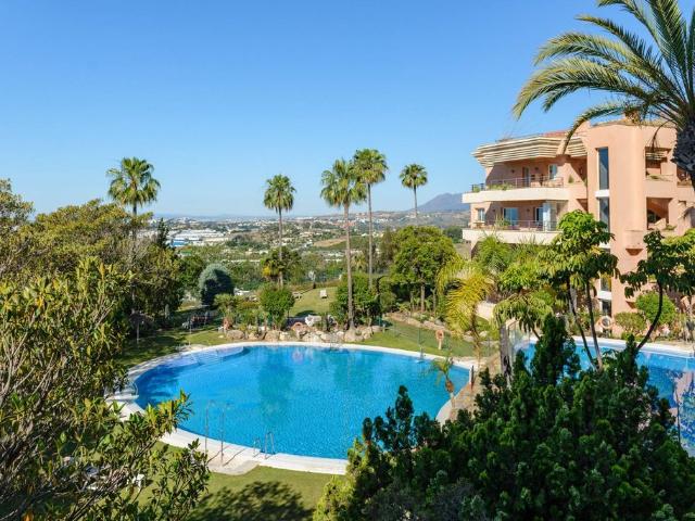 Piso de alto standing de 133 m2 en alquiler en Marbella, Andalucía