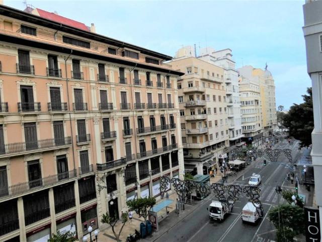 Piso de alto standing de 133 m2 en venta en Alicante, Comunidad Valenciana