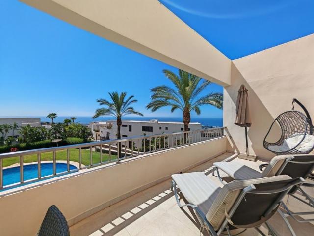 Piso de alto standing de 133 m2 en venta en Alto de los Monteros, Marbella, Málaga, Andalucía