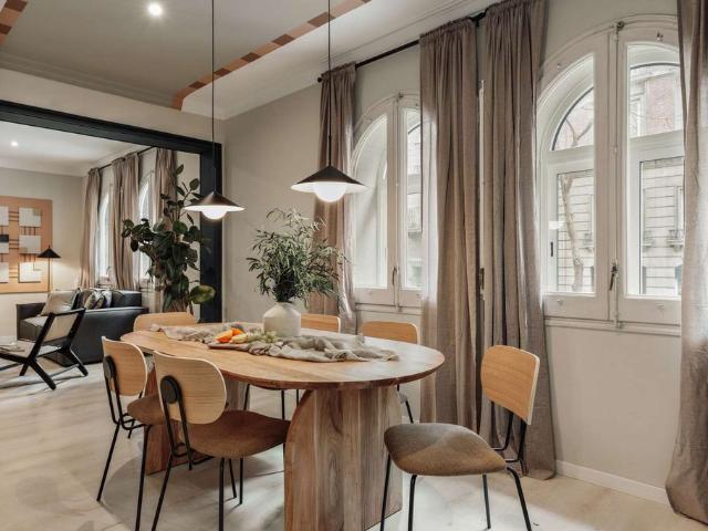 Piso de alto standing de 144 m2 en alquiler en Barcelona, Cataluña