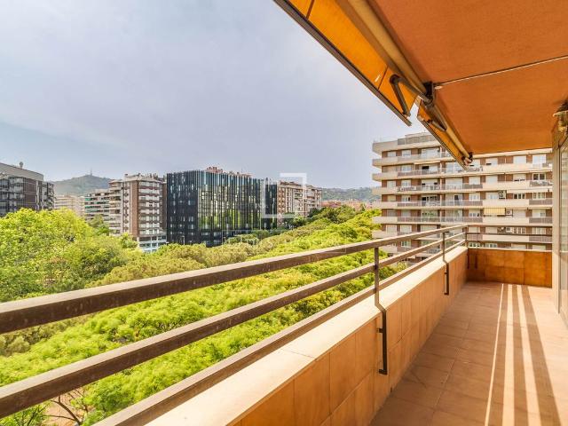 Piso de alto standing de 144 m2 en venta en Barcelona, Cataluña