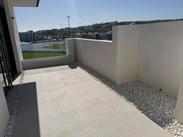 Piso de alto standing de 145 m2 en venta en Zona Calvario, Estepona, Málaga, Andalucía