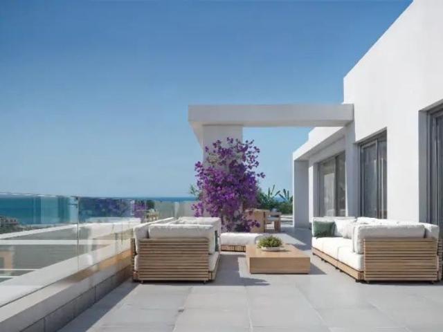 Piso de alto standing de 148 m2 en venta en Estepona, España