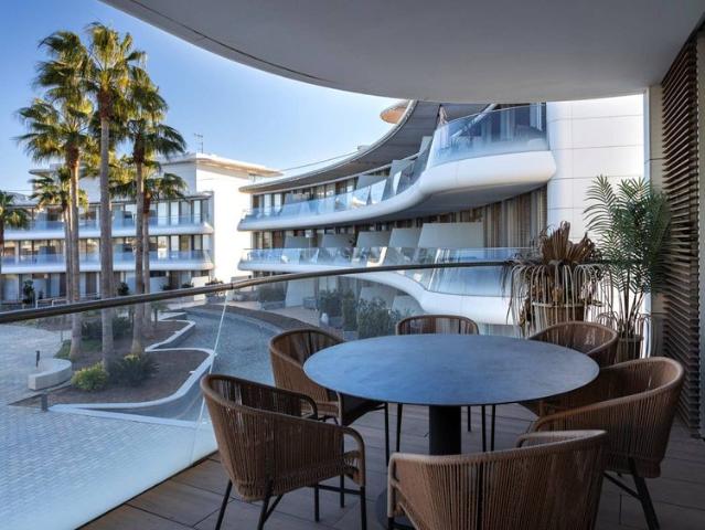 Piso de lujo de 140 m2 en venta en Estepona, España