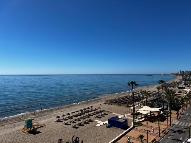 Piso de alto standing de 140 m2 en venta en Fuengirola, España