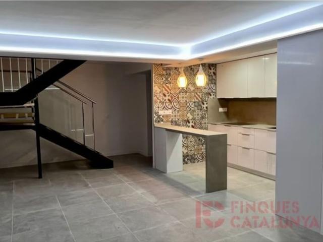 Piso de alto standing de 140 m2 en venta en Girona, Cataluña