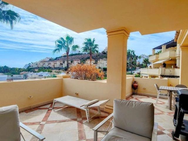 Piso de alto standing de 141 m2 en venta en Casares, Andalucía