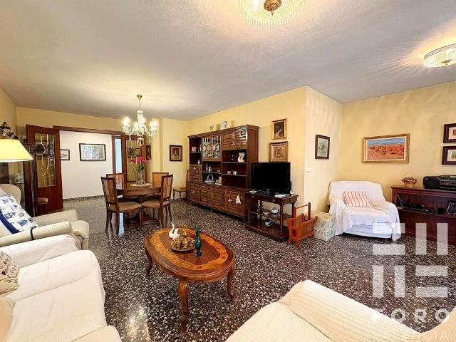 Piso de alto standing de 141 m2 en venta en Valencia, España