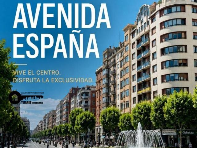 Piso de alto standing de 142 m2 en venta en Albacete, España