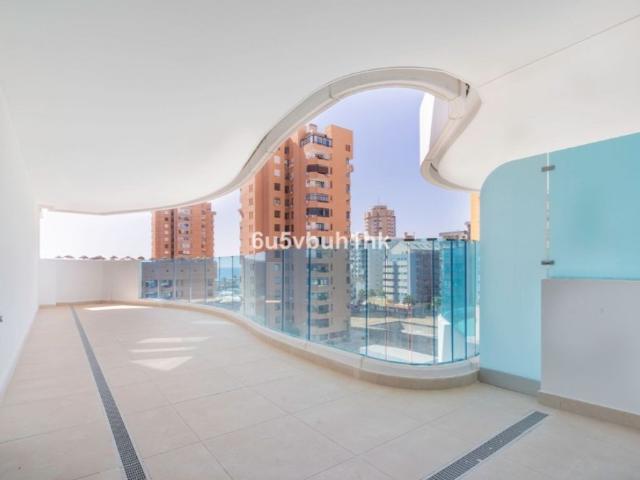 Piso de alto standing de 142 m2 en venta en Fuengirola, España
